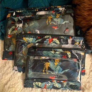 Lug Set of 3 Transport Envelopes in Wildlife Black!